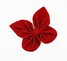 Load image into Gallery viewer, Duo barrette papillons  - carreauté rouge et noir
