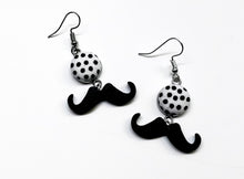 Load image into Gallery viewer, Duo chou - moustaches boucles d’oreilles pendantes
