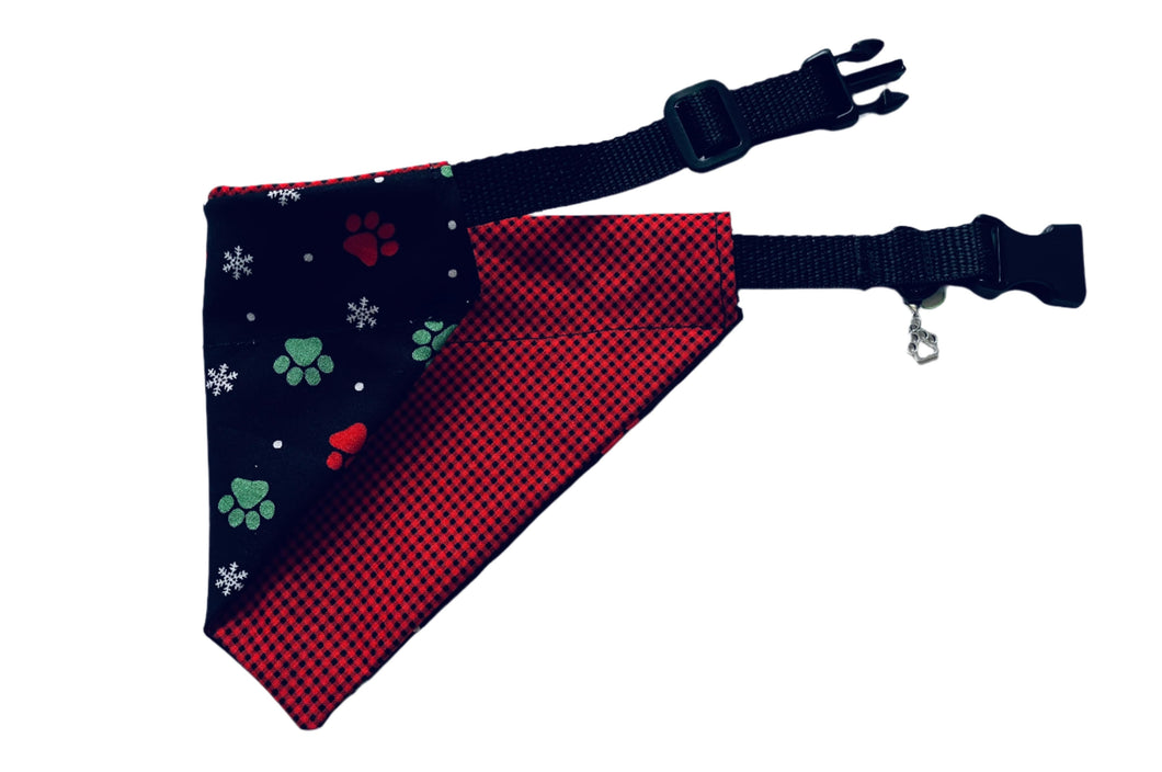 Bandana de chien reversible - carreauté / pattes de chien
