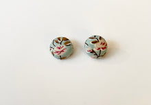 Load image into Gallery viewer, Duo mini chou - bleu pâle fleuri blanc et rose
