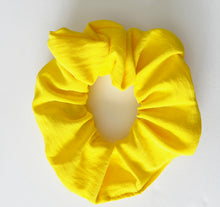 Load image into Gallery viewer, Chouchou Glow jaune
